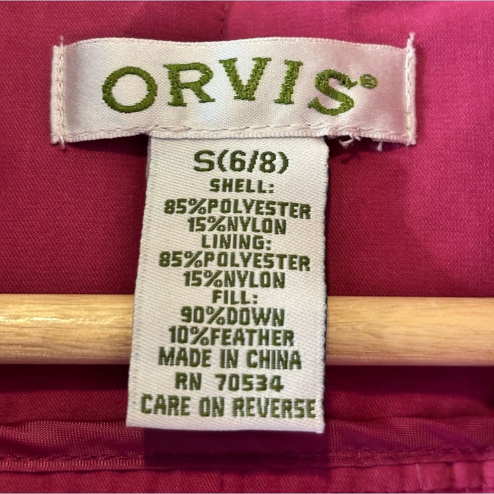 Orvis Women’s Quilted Vest Small Magenta Outdoor Winter Lined Outerwear Feathers - Picture 3 of 16